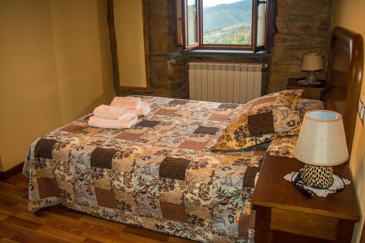 Apartamentos Rurales Tia Vicenta Santa Eulalia de Oscos Buitenkant foto