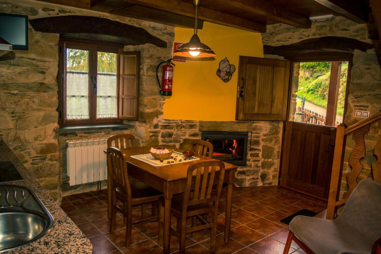 Apartamentos Rurales Tia Vicenta Santa Eulalia de Oscos Buitenkant foto